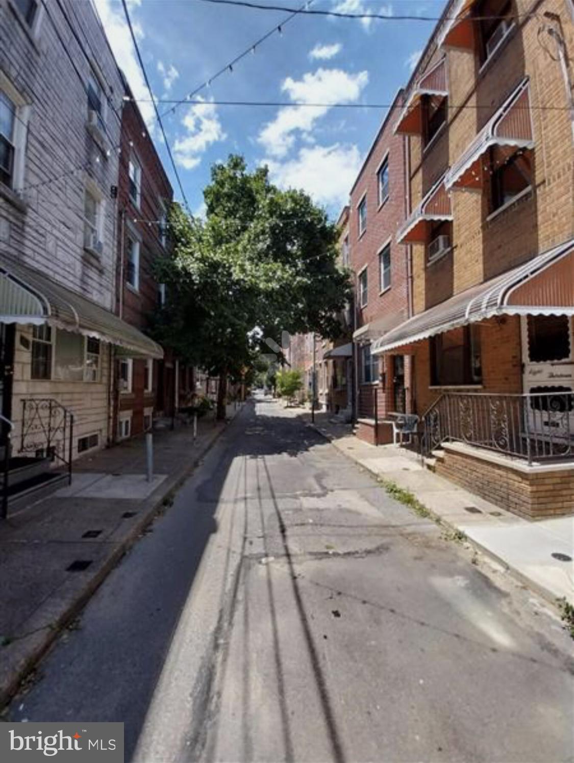 ITALIAN MARKET - Residential Lease