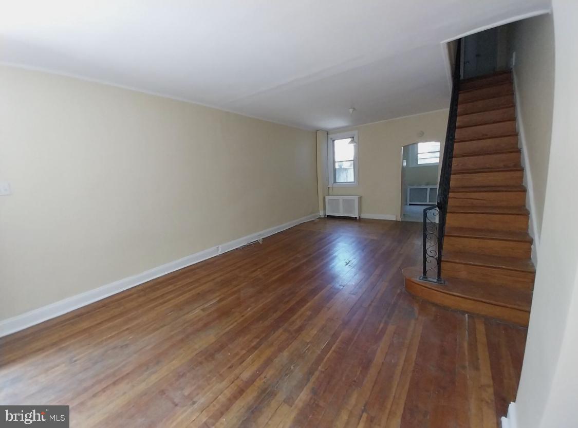 ITALIAN MARKET - Residential Lease