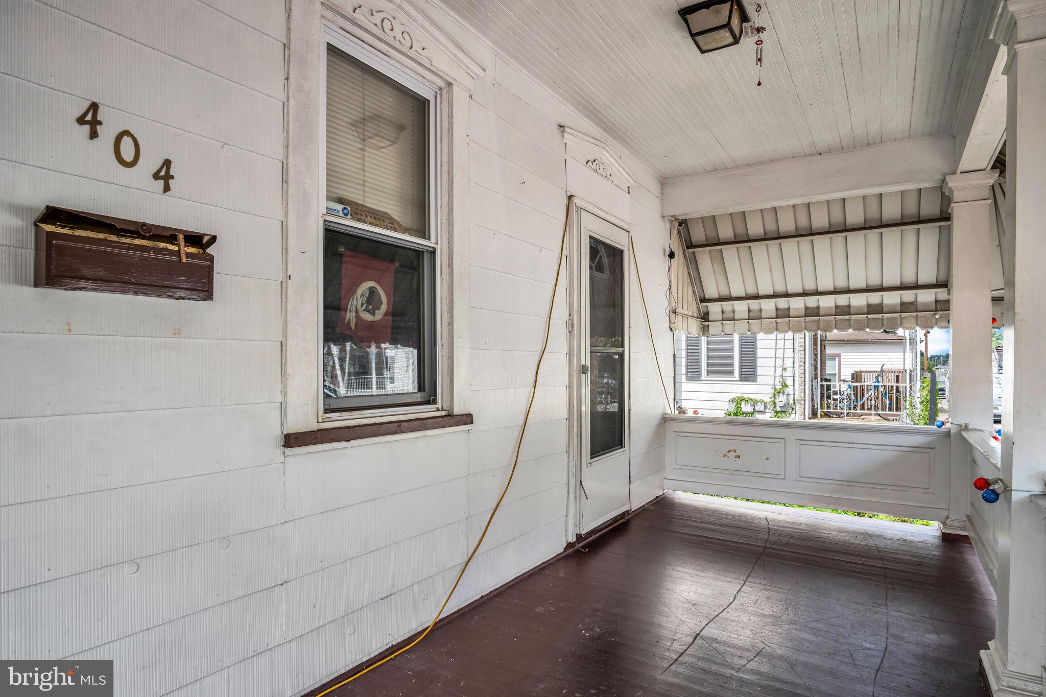 404 JULIAN STREET