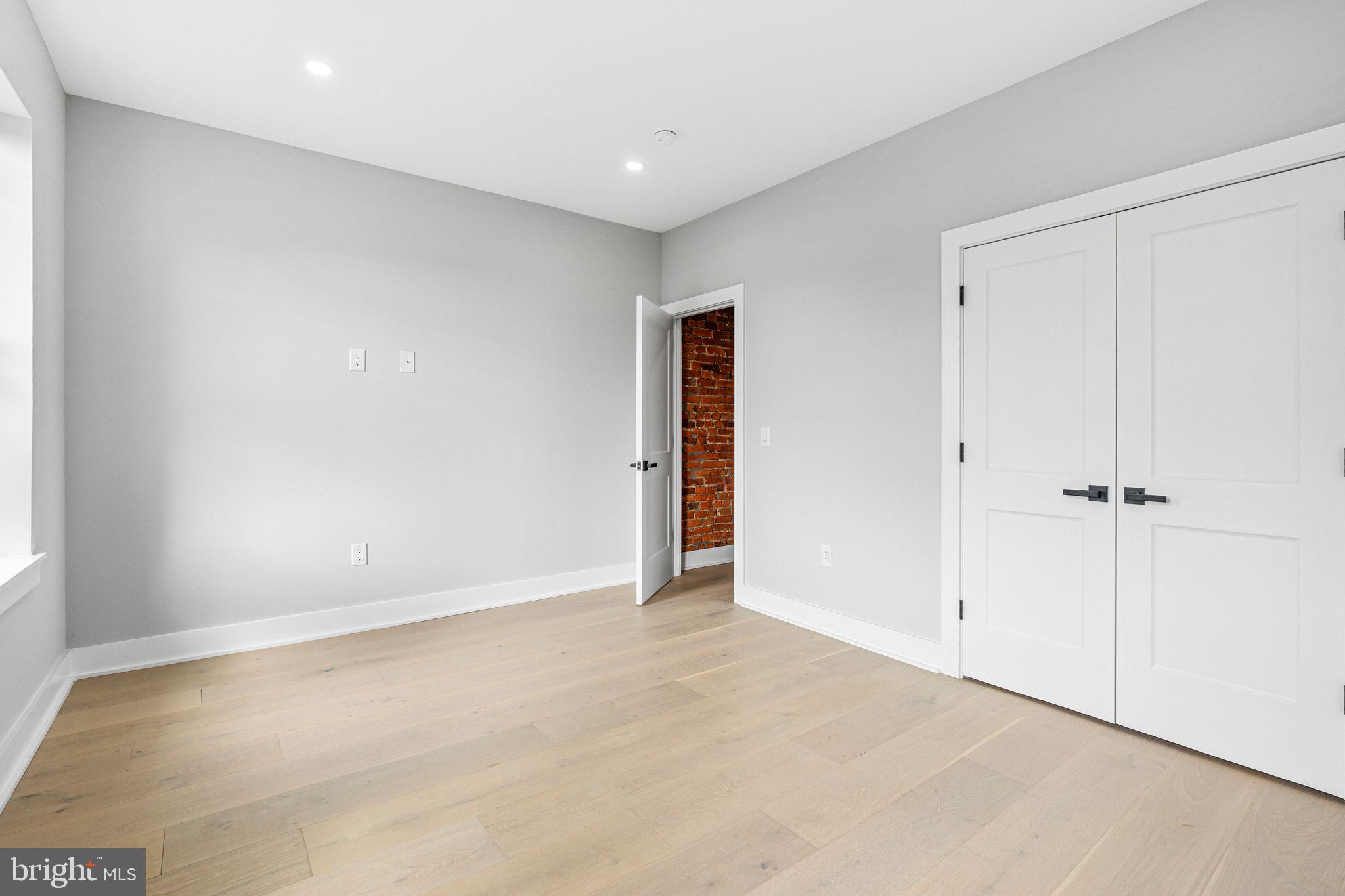 GERMANTOWN - Residential