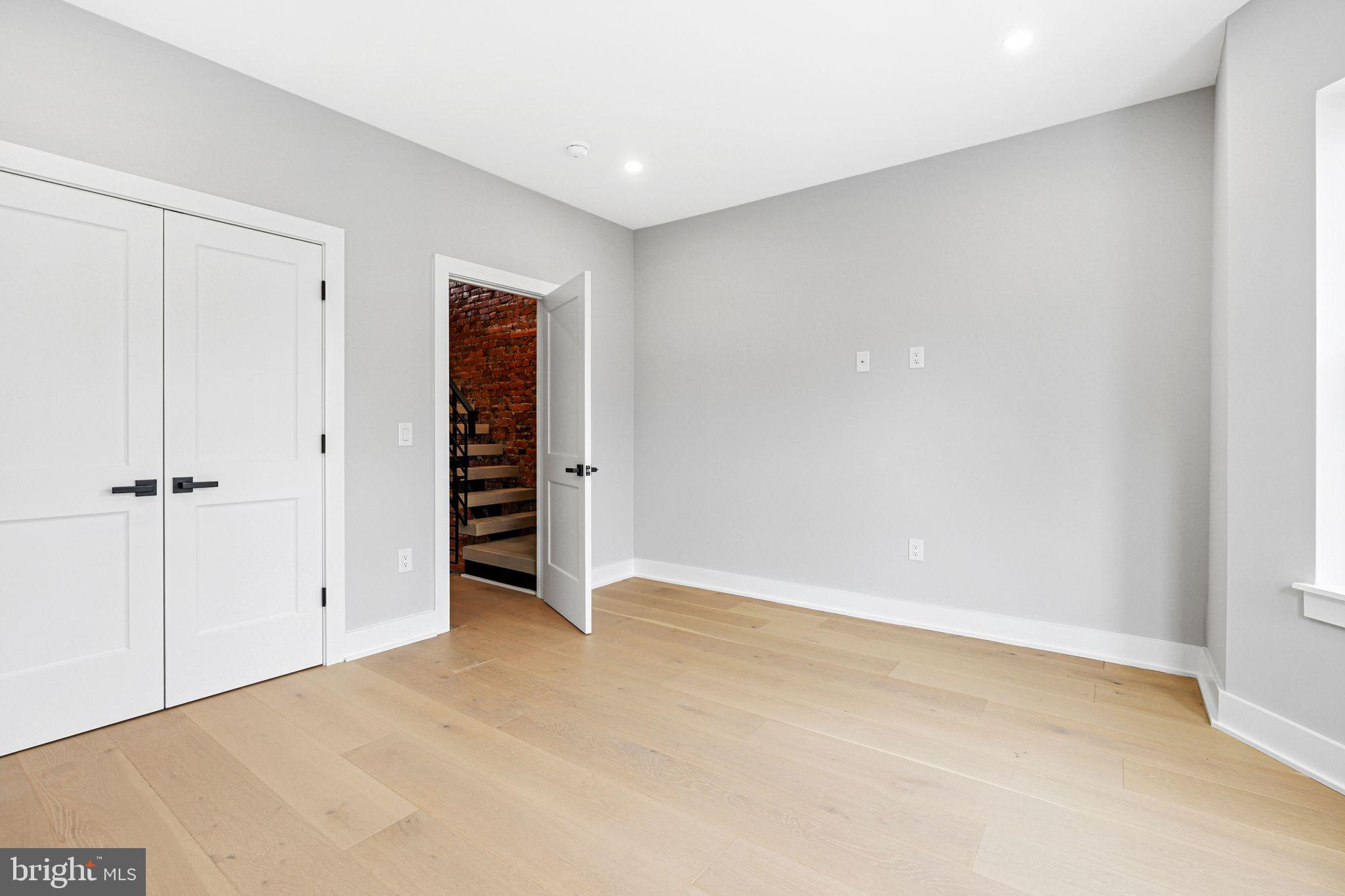 GERMANTOWN - Residential