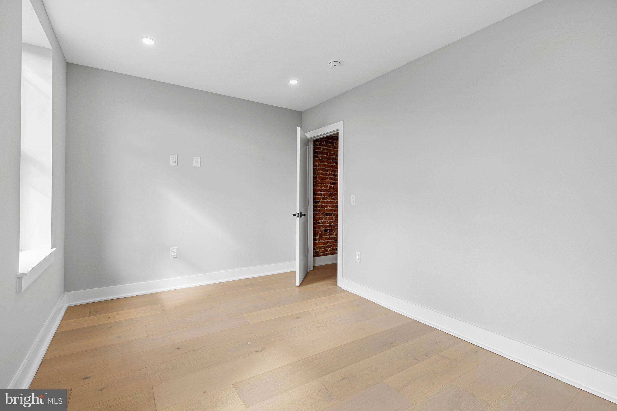 GERMANTOWN - Residential