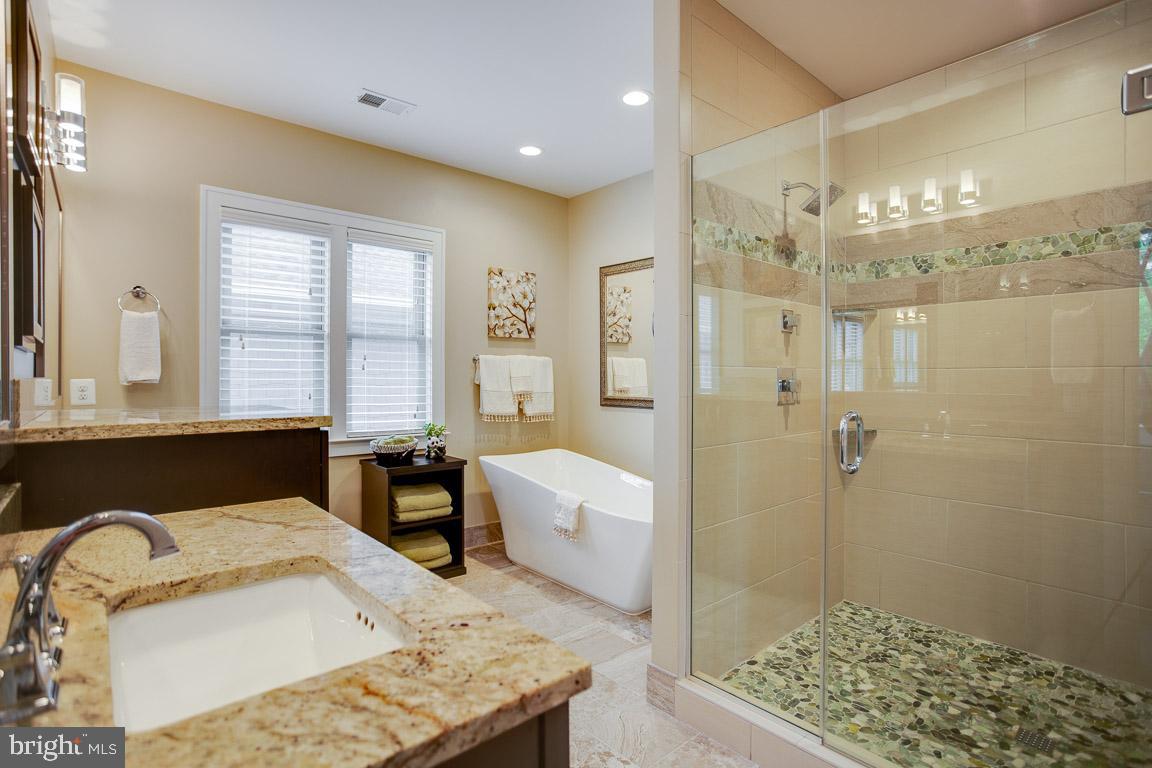 ADDISON HEIGHTS - Residential