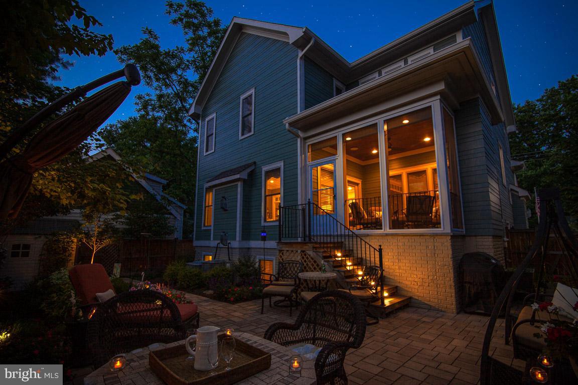 ADDISON HEIGHTS - Residential