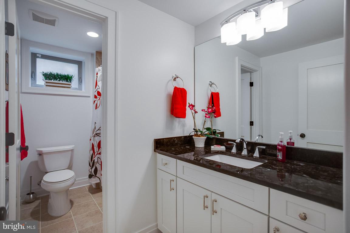 ADDISON HEIGHTS - Residential