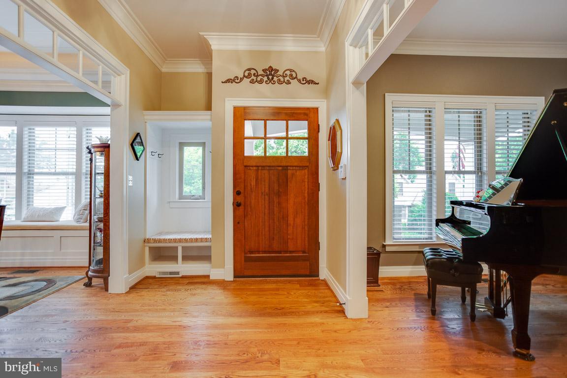 ADDISON HEIGHTS - Residential