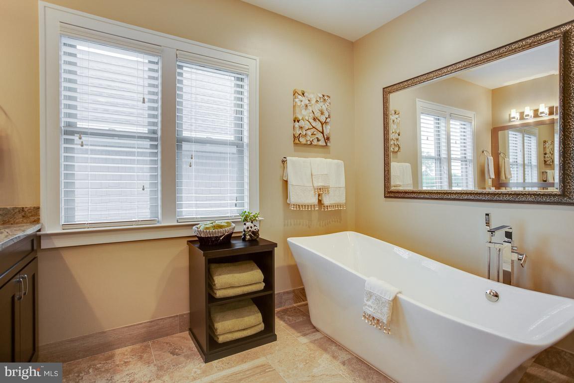 ADDISON HEIGHTS - Residential