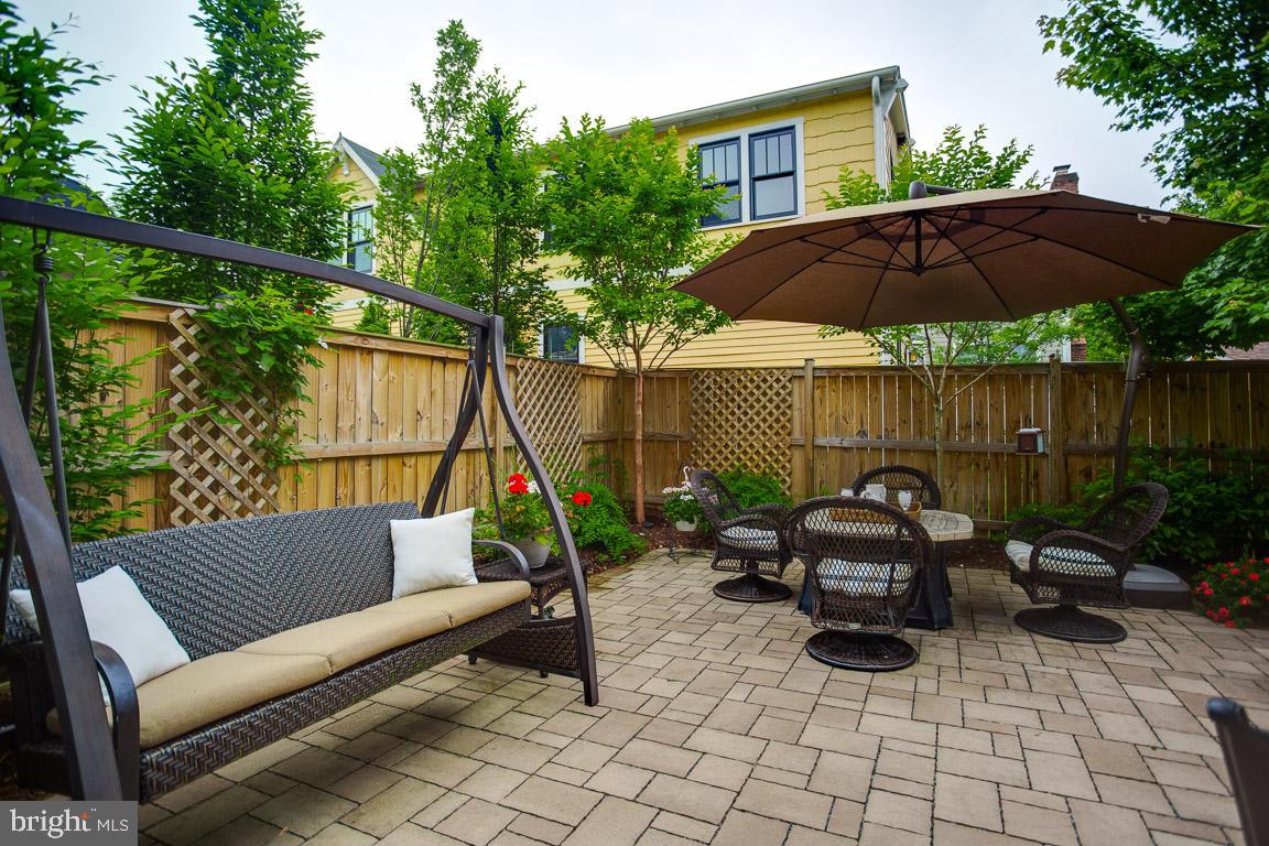 ADDISON HEIGHTS - Residential