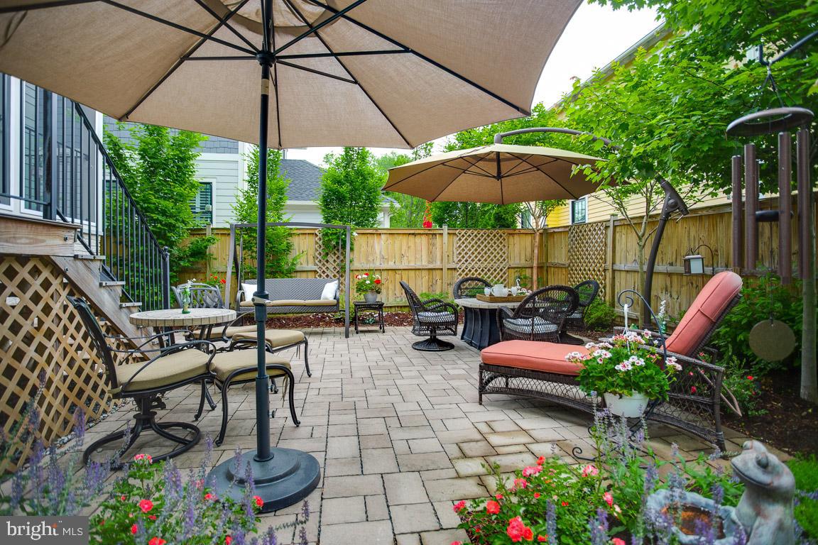 ADDISON HEIGHTS - Residential