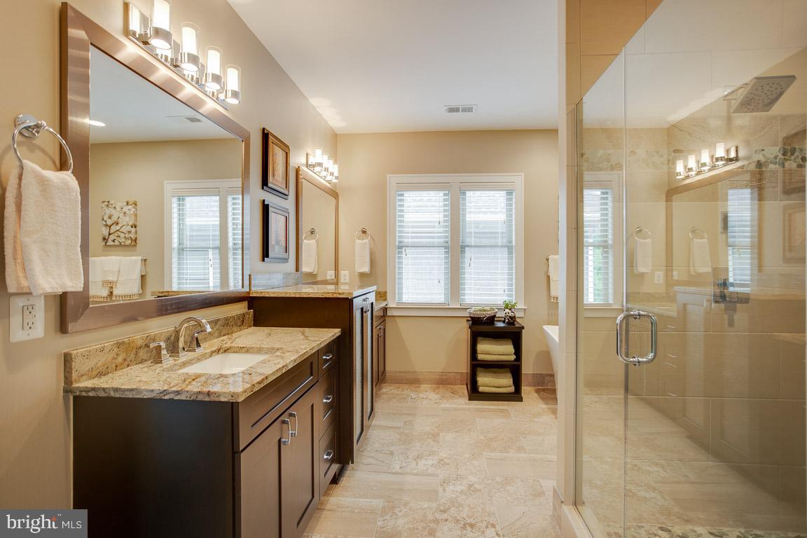 ADDISON HEIGHTS - Residential