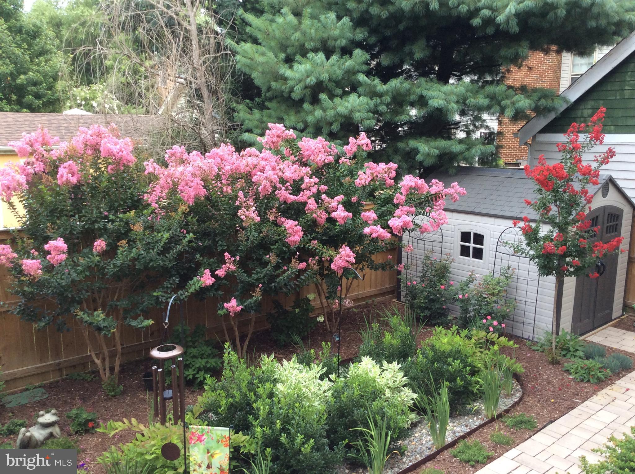 ADDISON HEIGHTS - Residential