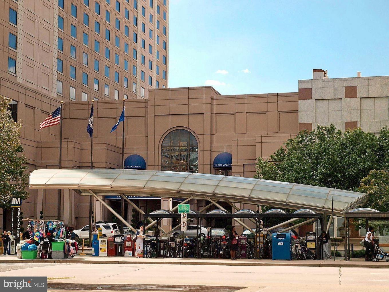 ADDISON HEIGHTS - Residential