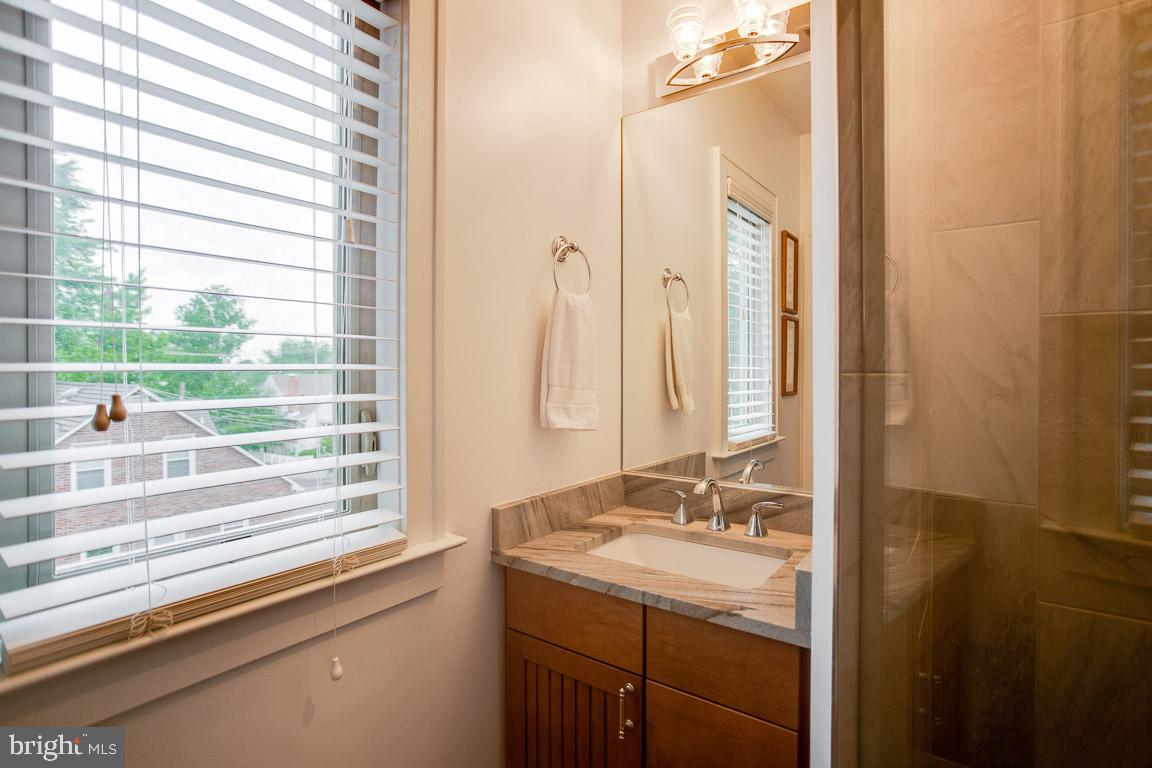 ADDISON HEIGHTS - Residential