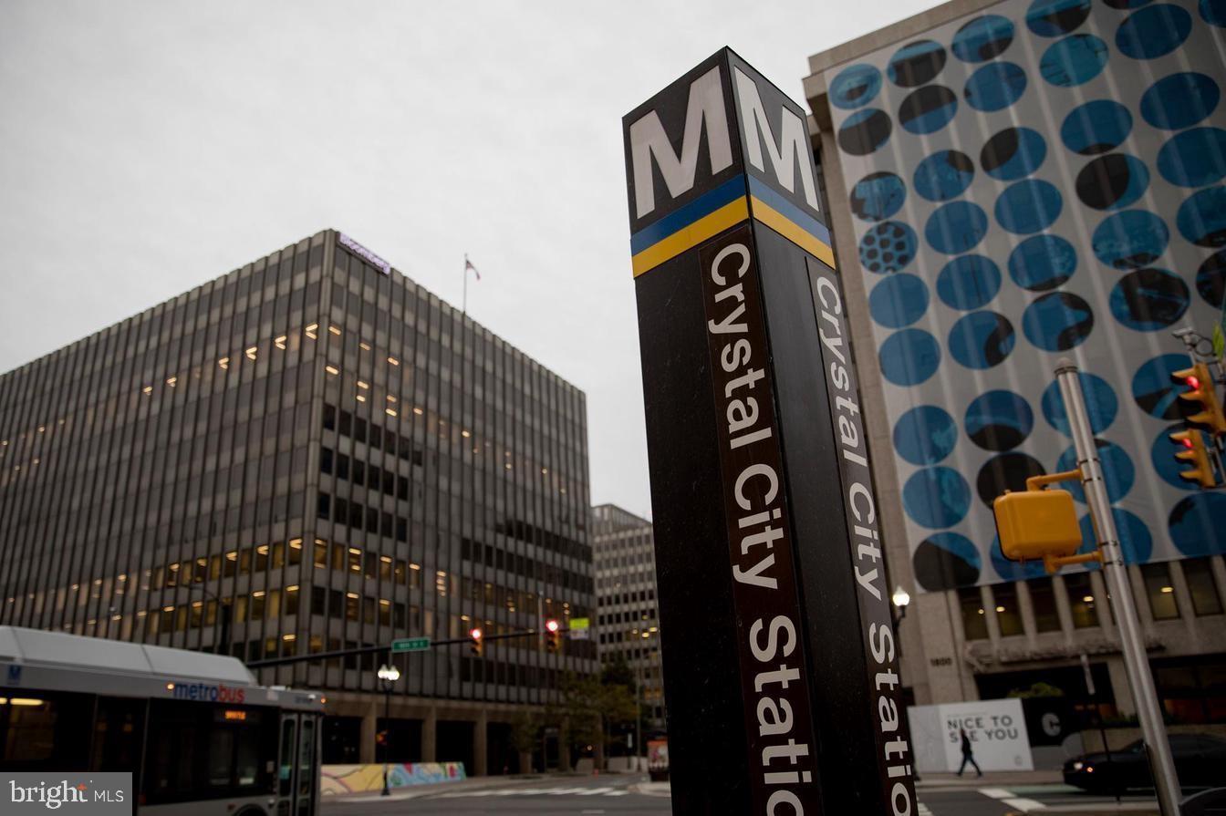 ADDISON HEIGHTS - Residential