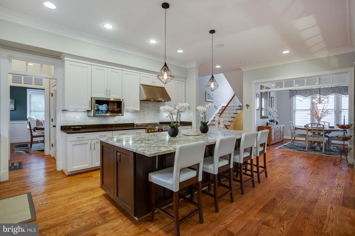 ADDISON HEIGHTS - Residential