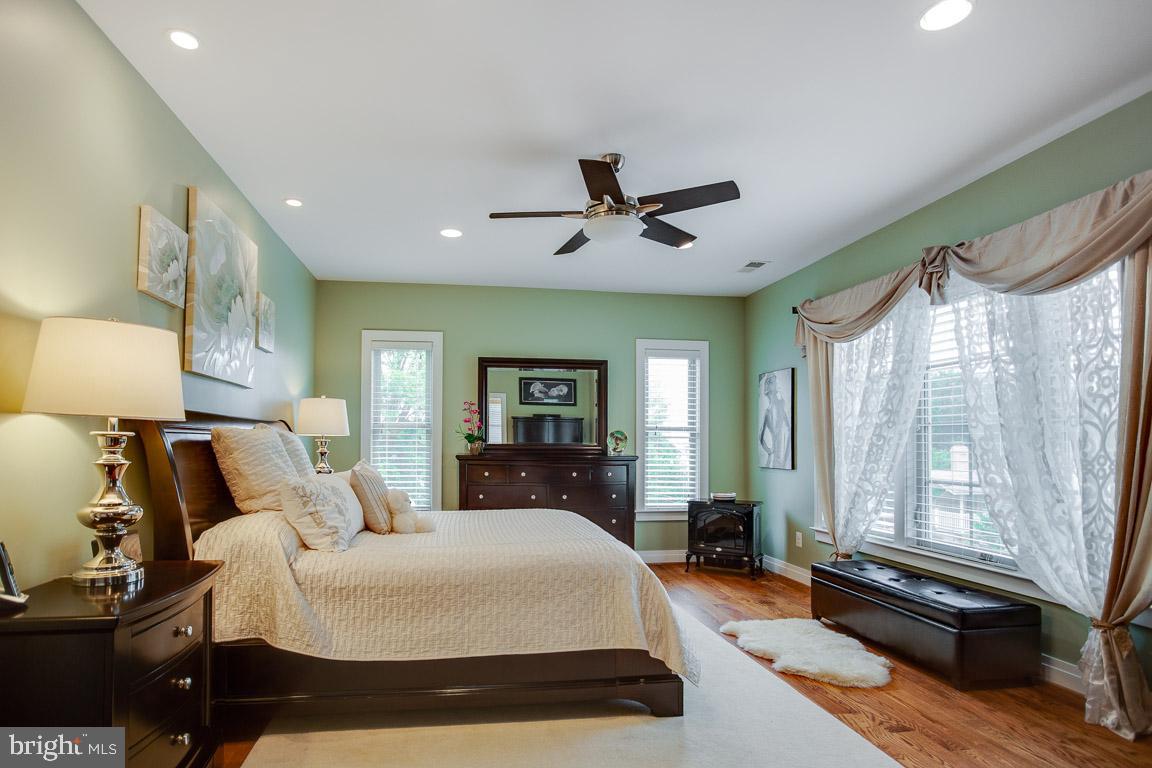 ADDISON HEIGHTS - Residential