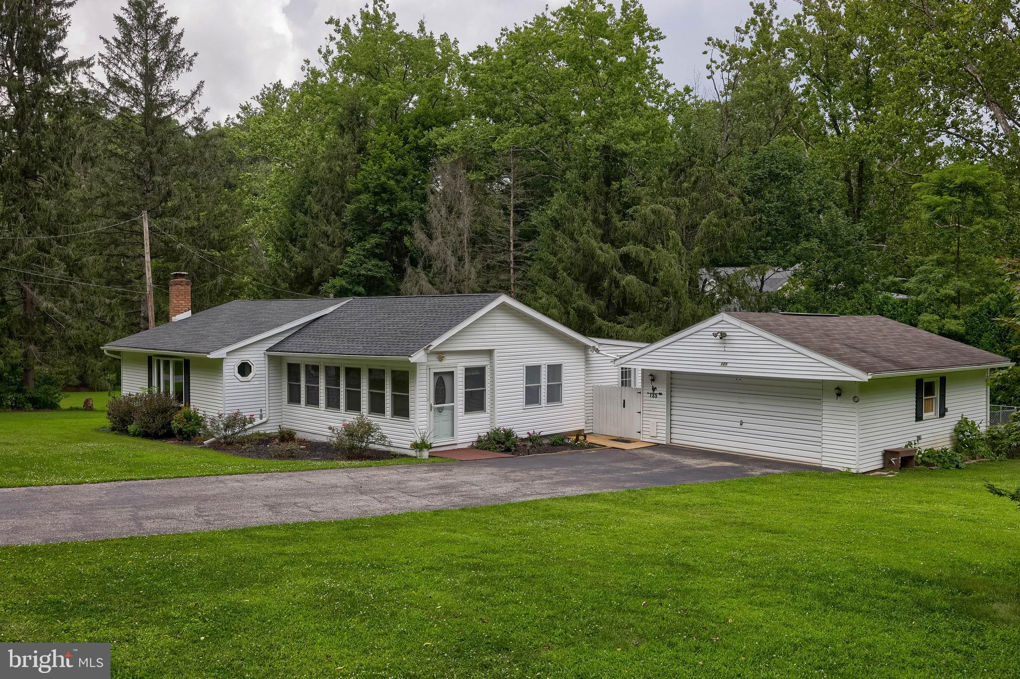 125 MEADOW ROAD