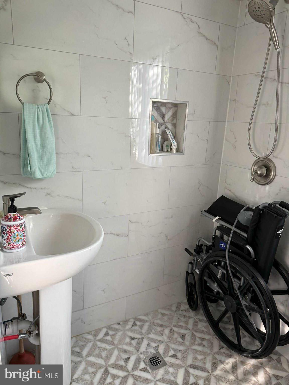 EAGLE RIDGE - Residential Lease