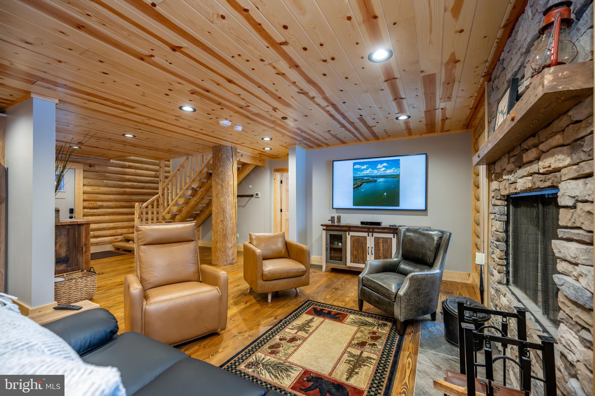 SWALLOW FALLS - Residential