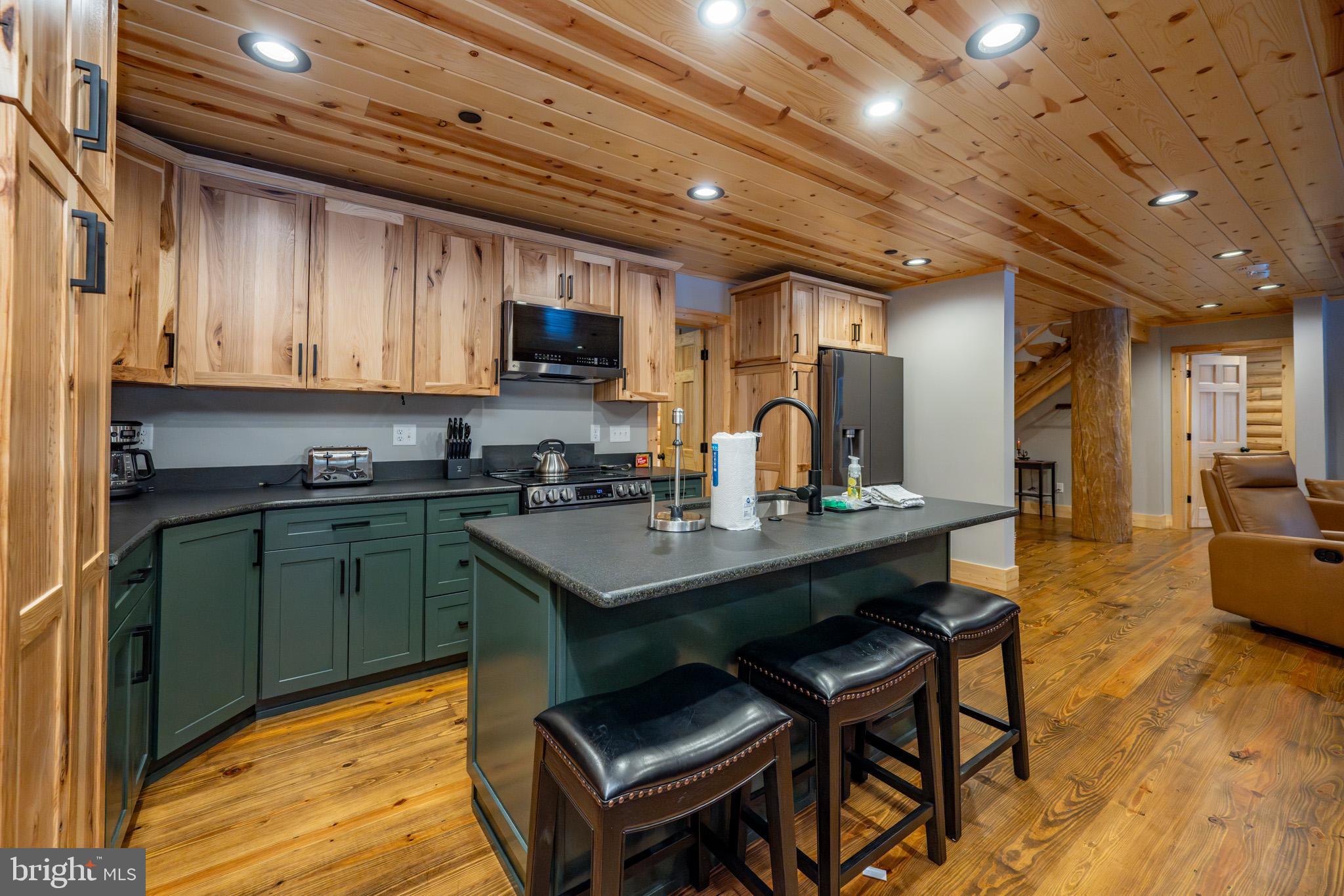 SWALLOW FALLS - Residential