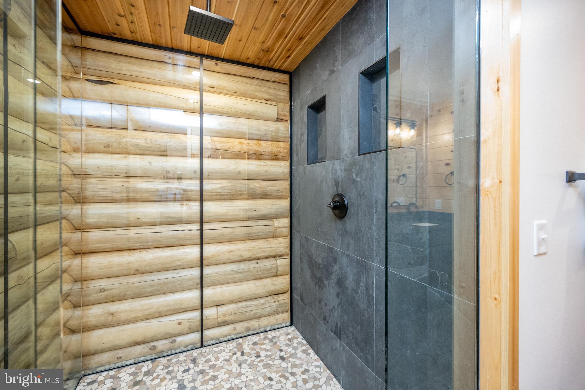 SWALLOW FALLS - Residential