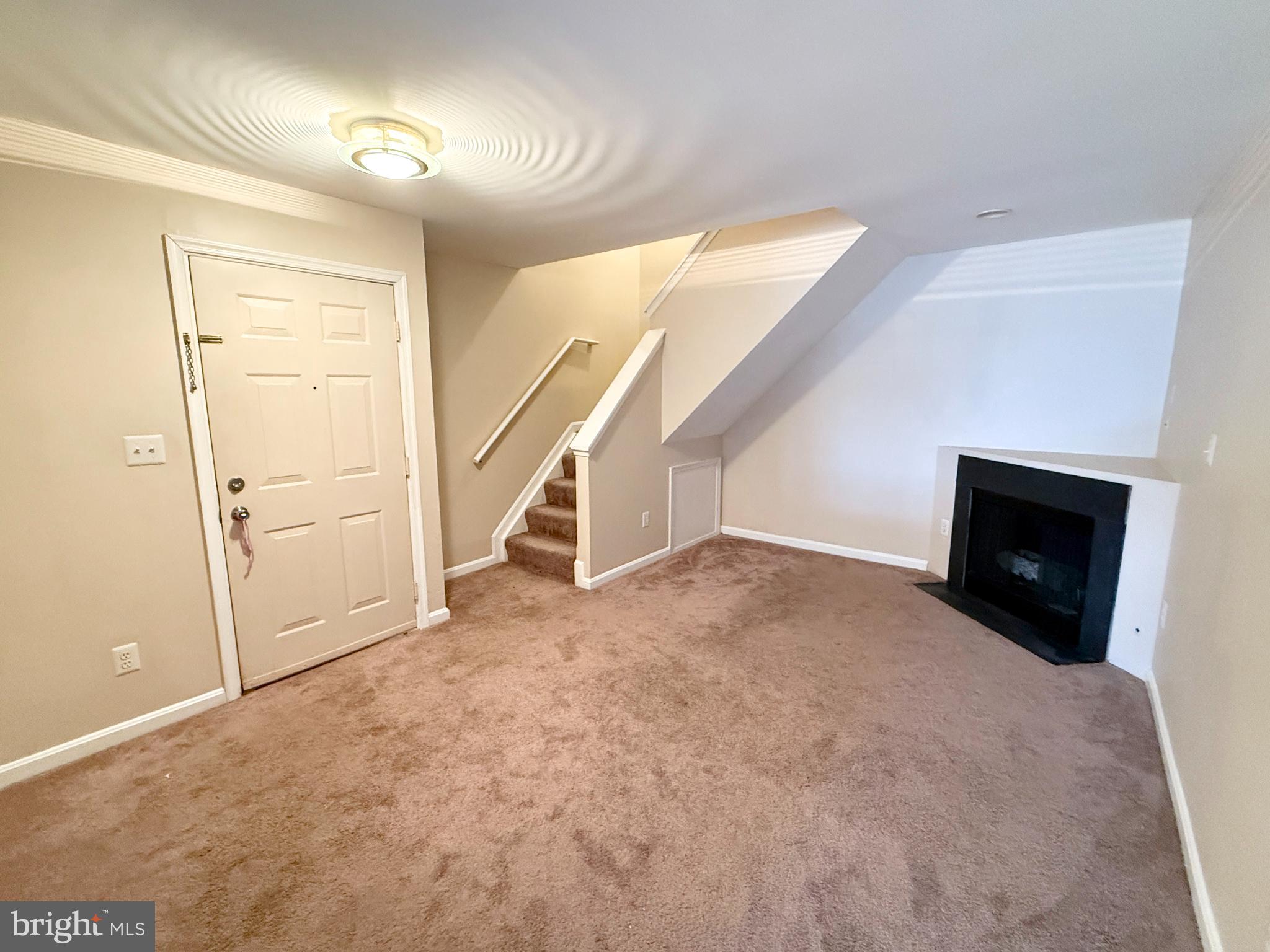 SARATOGA SPRINGS - Residential