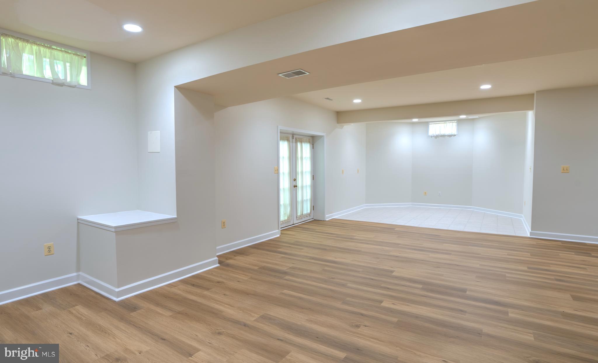 SYCAMORE ACRES - Residential