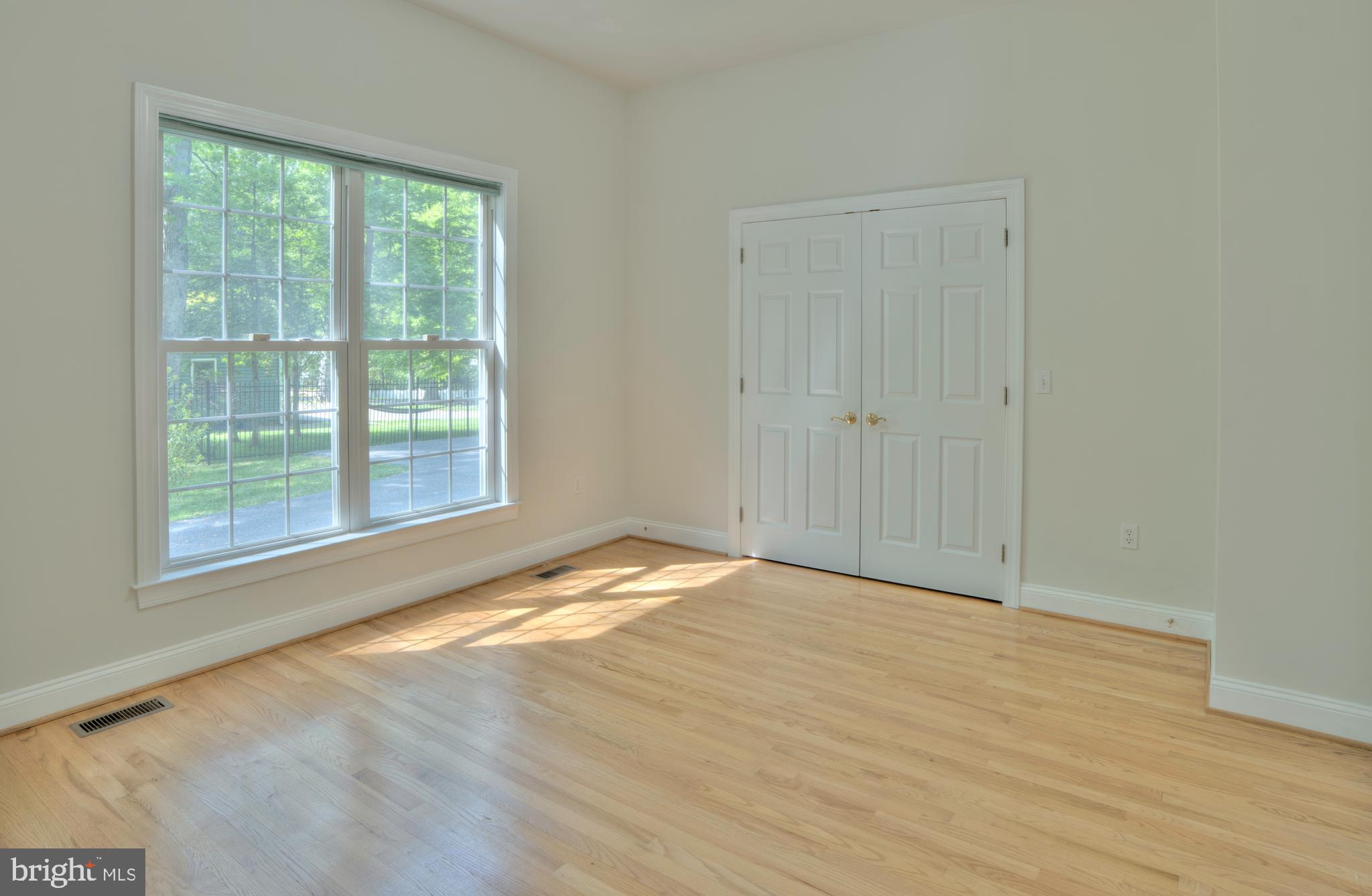SYCAMORE ACRES - Residential