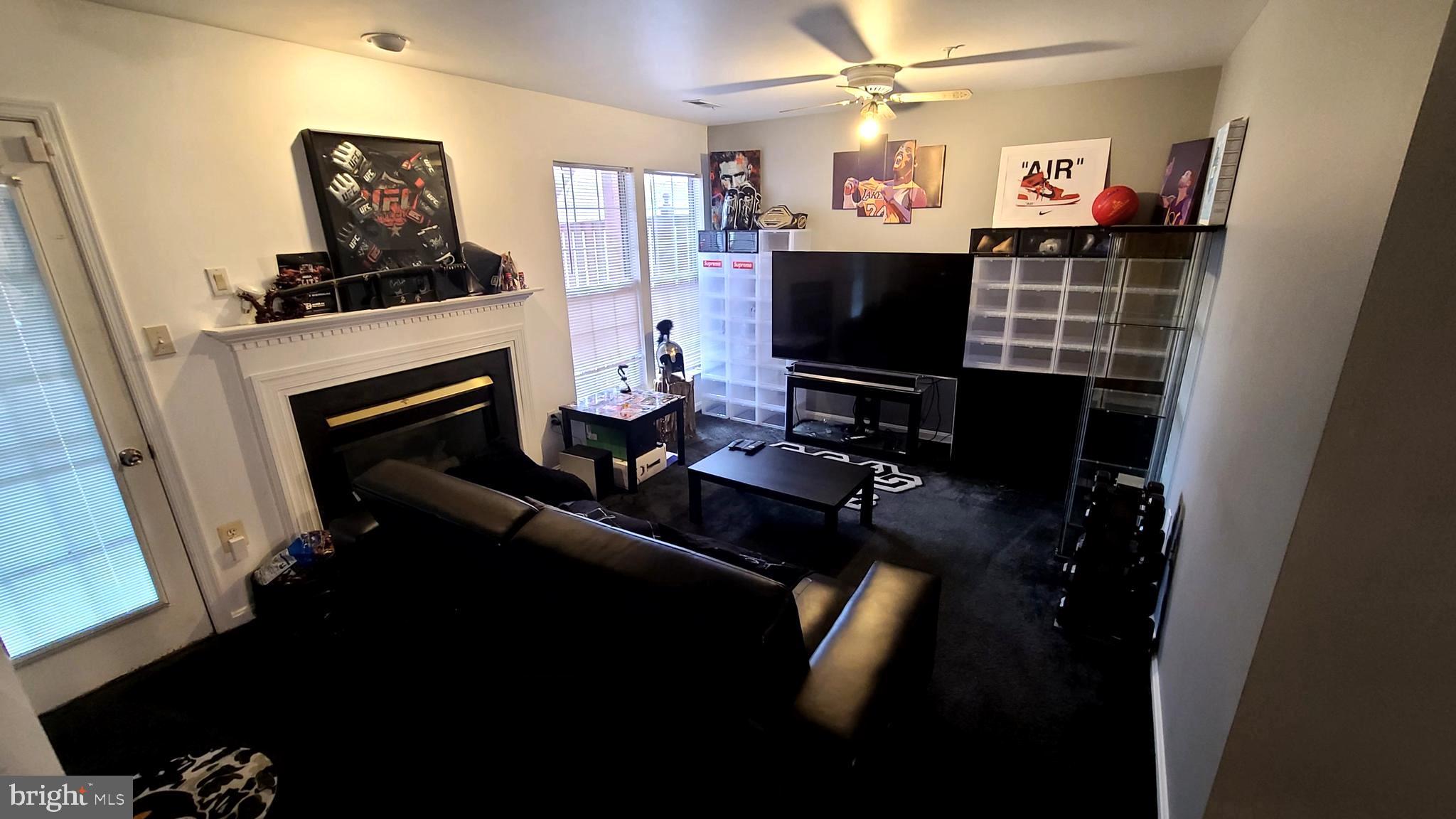 KINGS GRANT - Residential