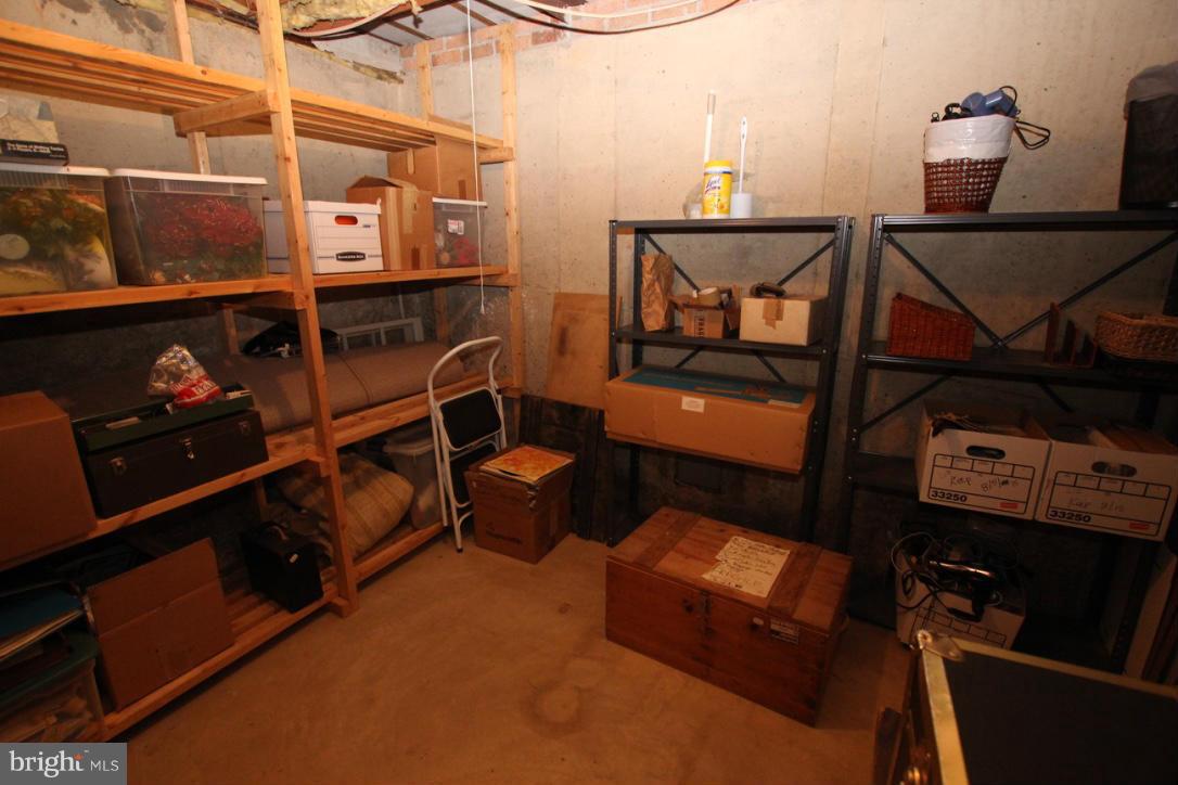 BURKE CENTRE - Residential