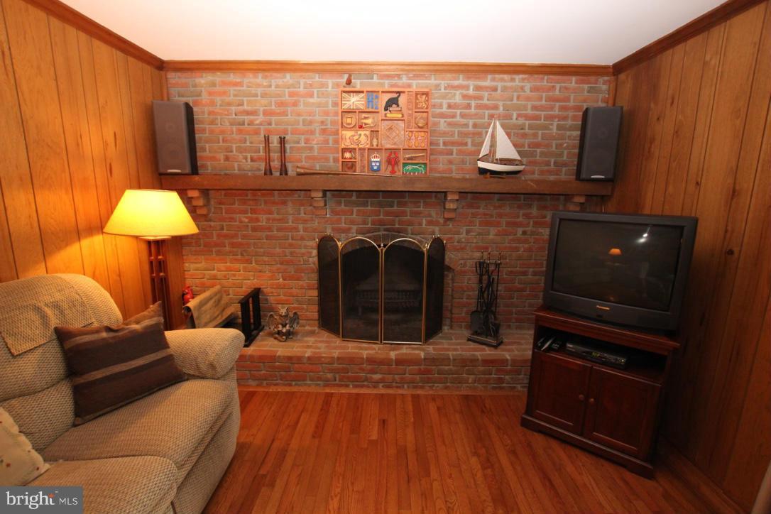 BURKE CENTRE - Residential