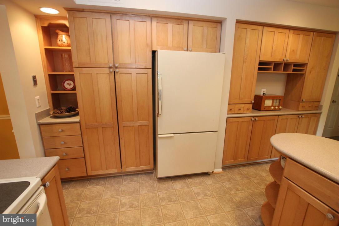 BURKE CENTRE - Residential