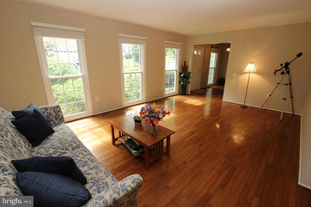 BURKE CENTRE - Residential