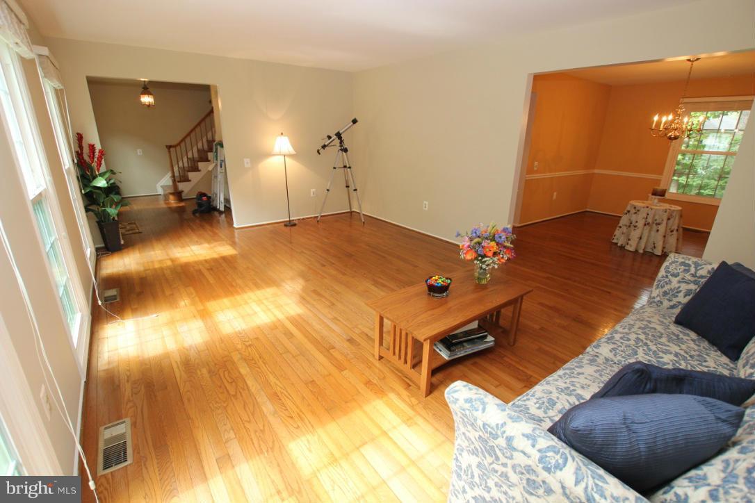 BURKE CENTRE - Residential