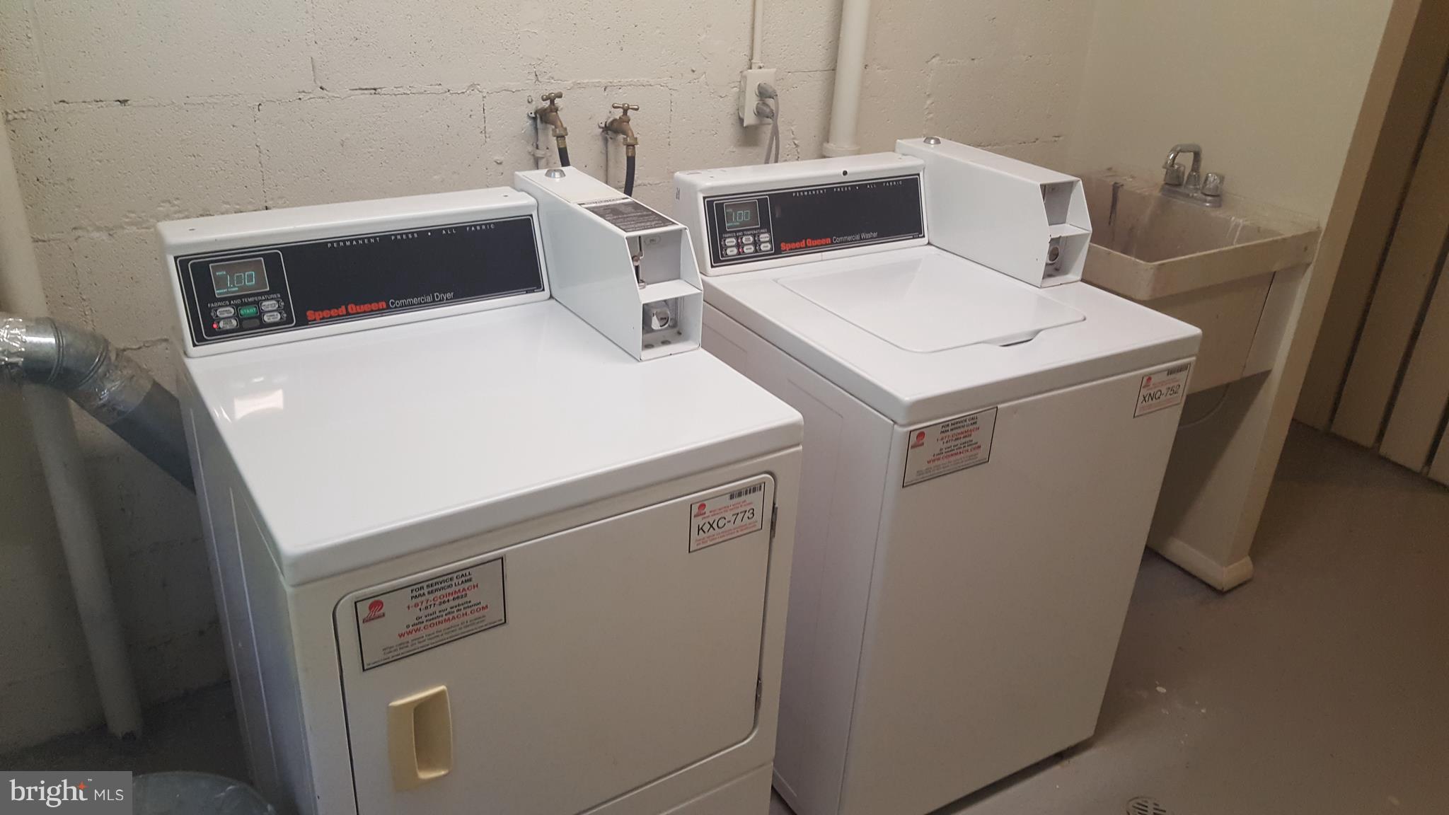 VILLAGES OF HOMELAND - Residential Lease