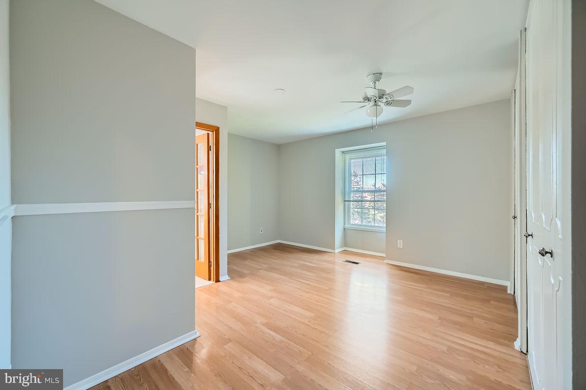 VILLAGES OF HOMELAND - Residential Lease