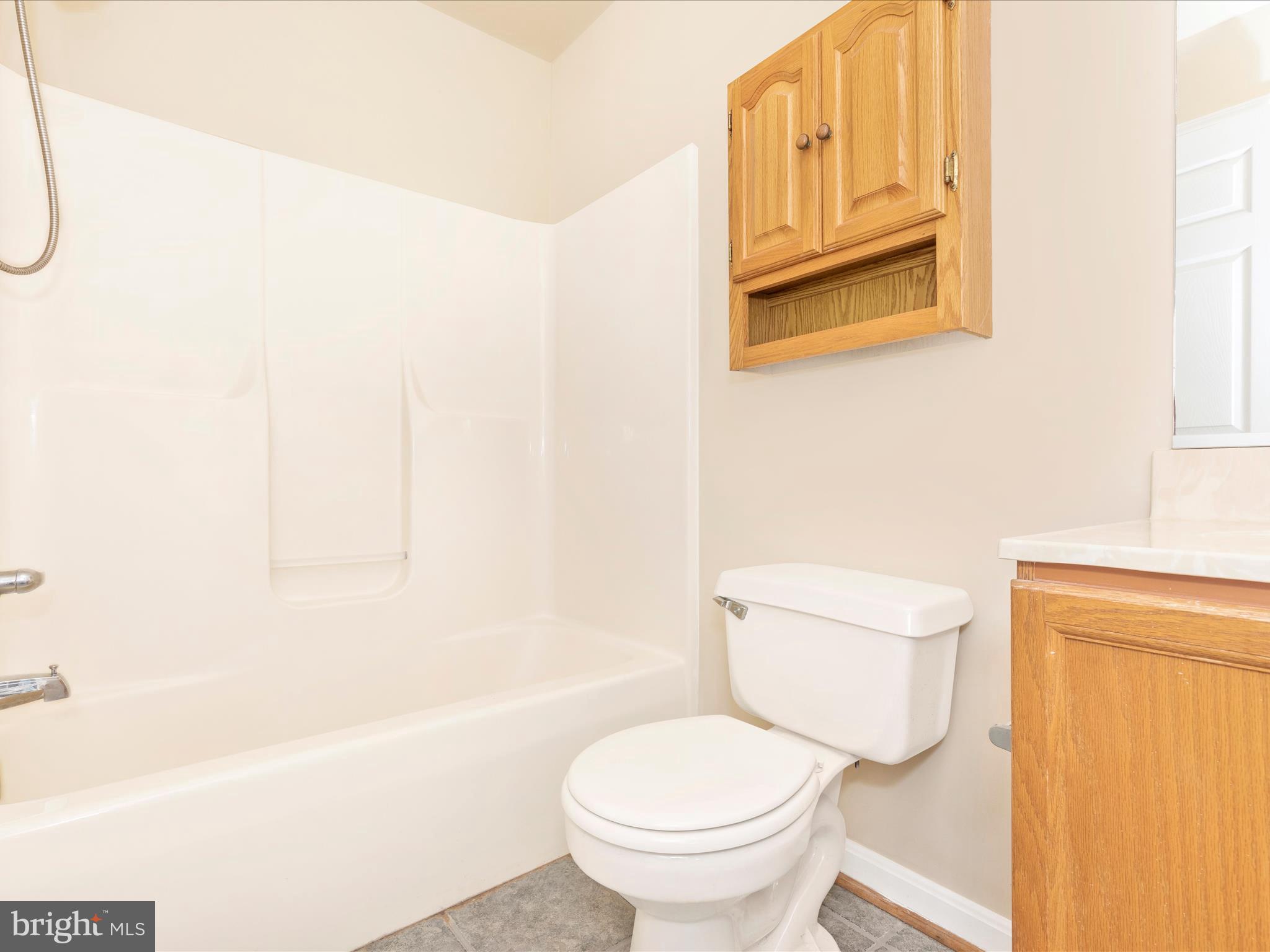 ECHO GLEN - Residential Lease