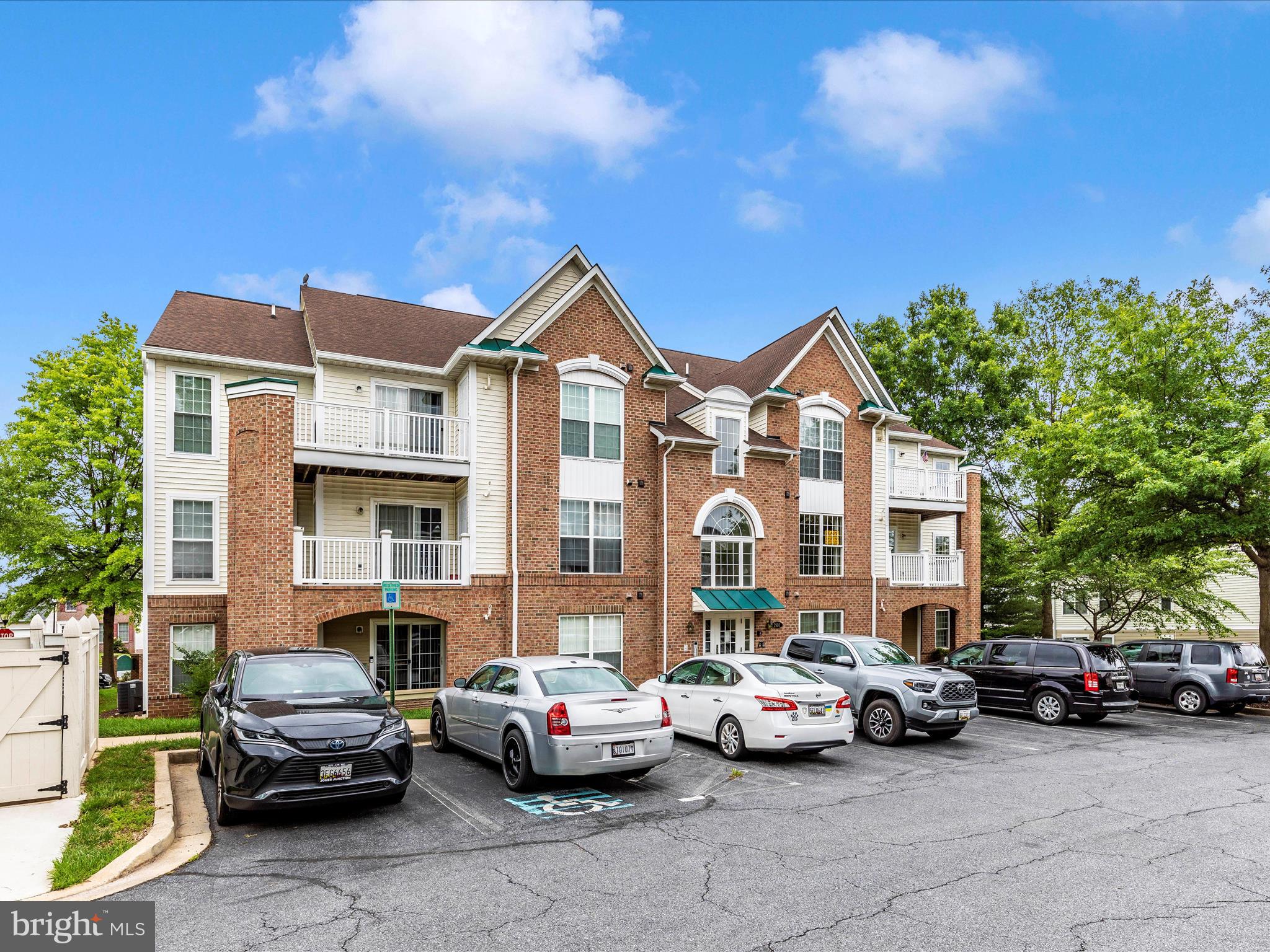 ECHO GLEN - Residential Lease