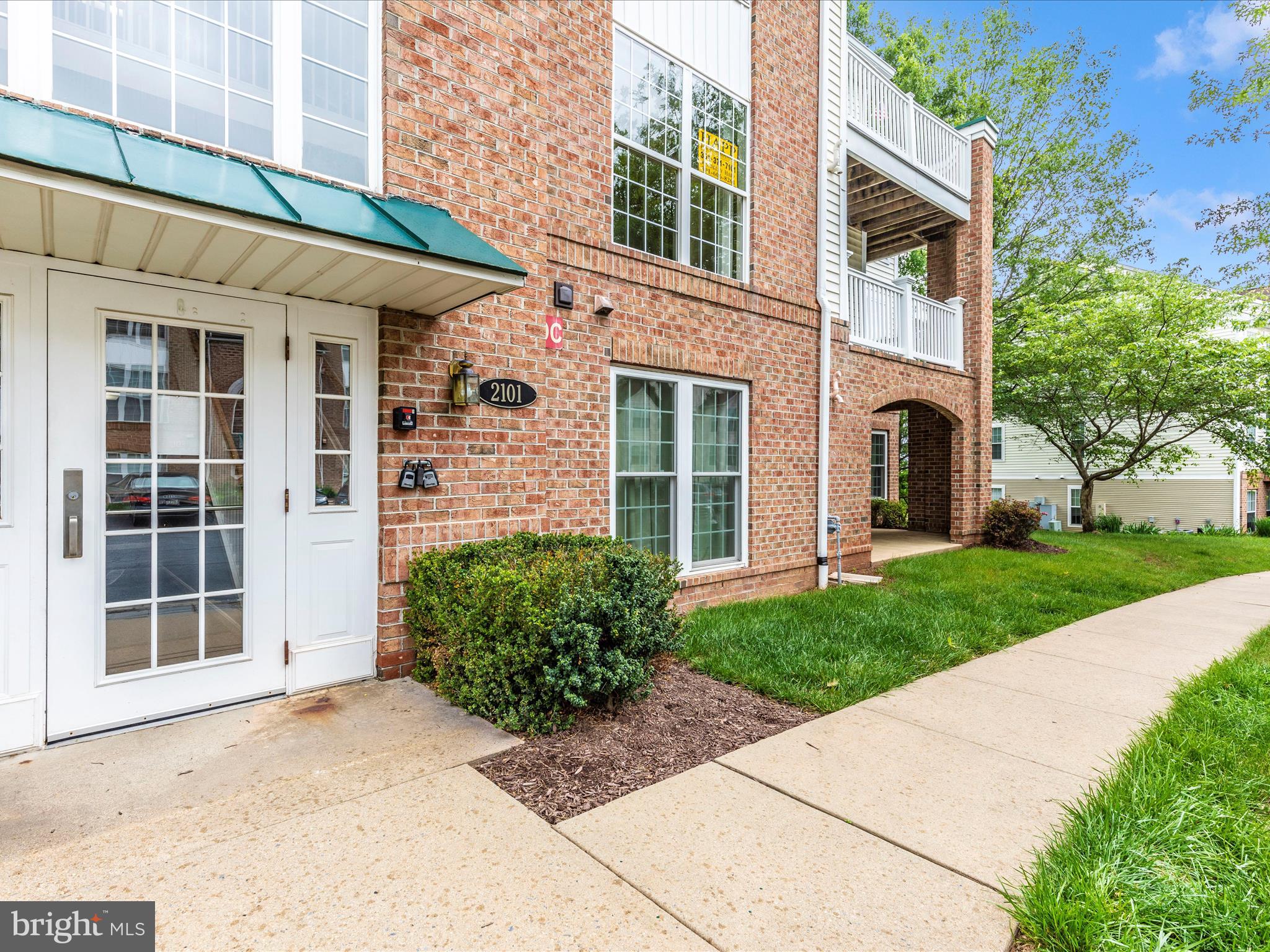 ECHO GLEN - Residential Lease