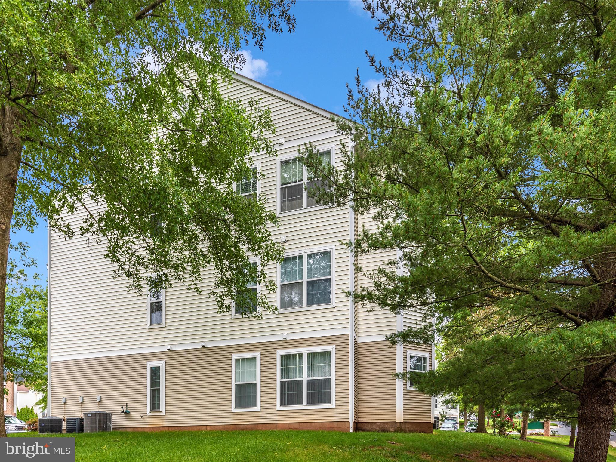 ECHO GLEN - Residential Lease