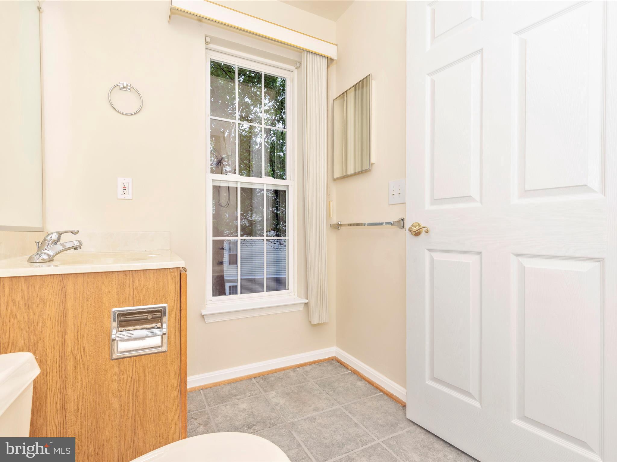 ECHO GLEN - Residential Lease