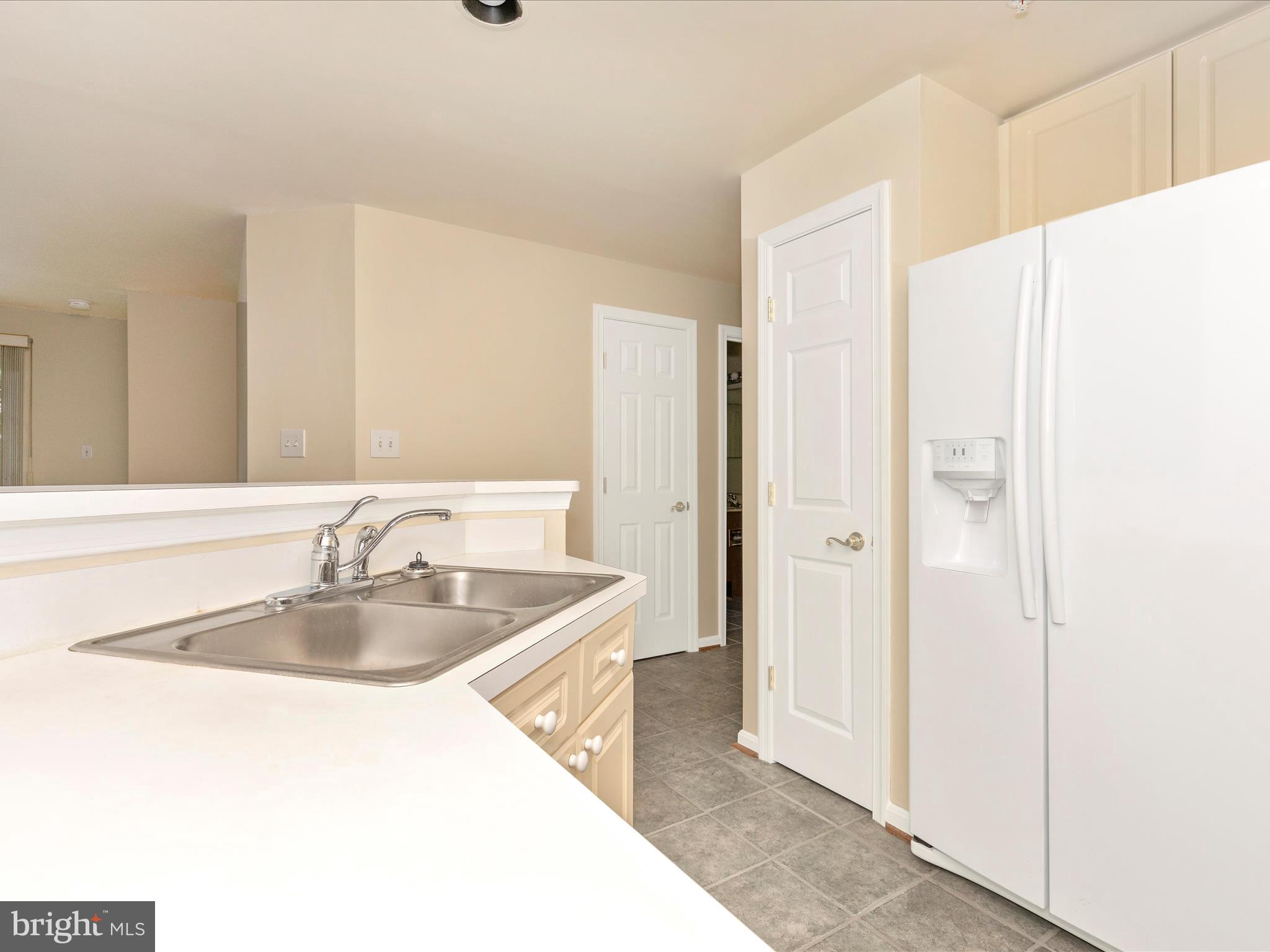 ECHO GLEN - Residential Lease