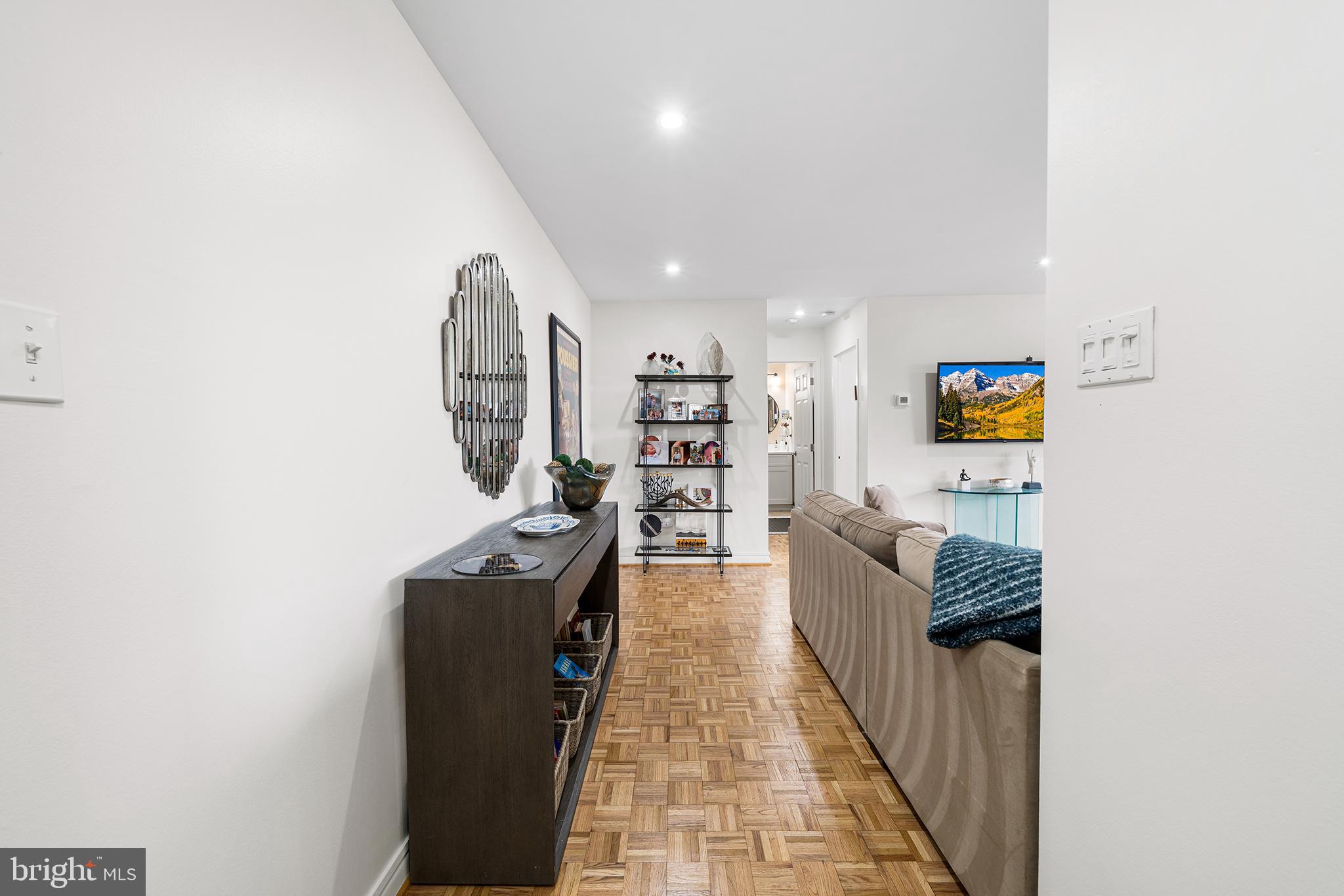 OAK HILL - Residential