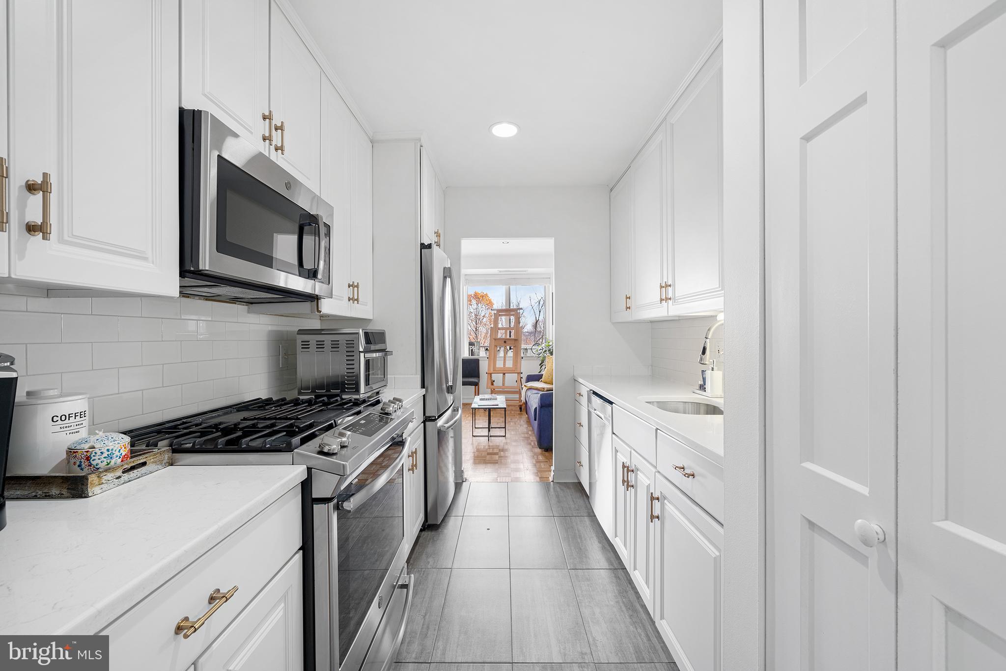 OAK HILL - Residential