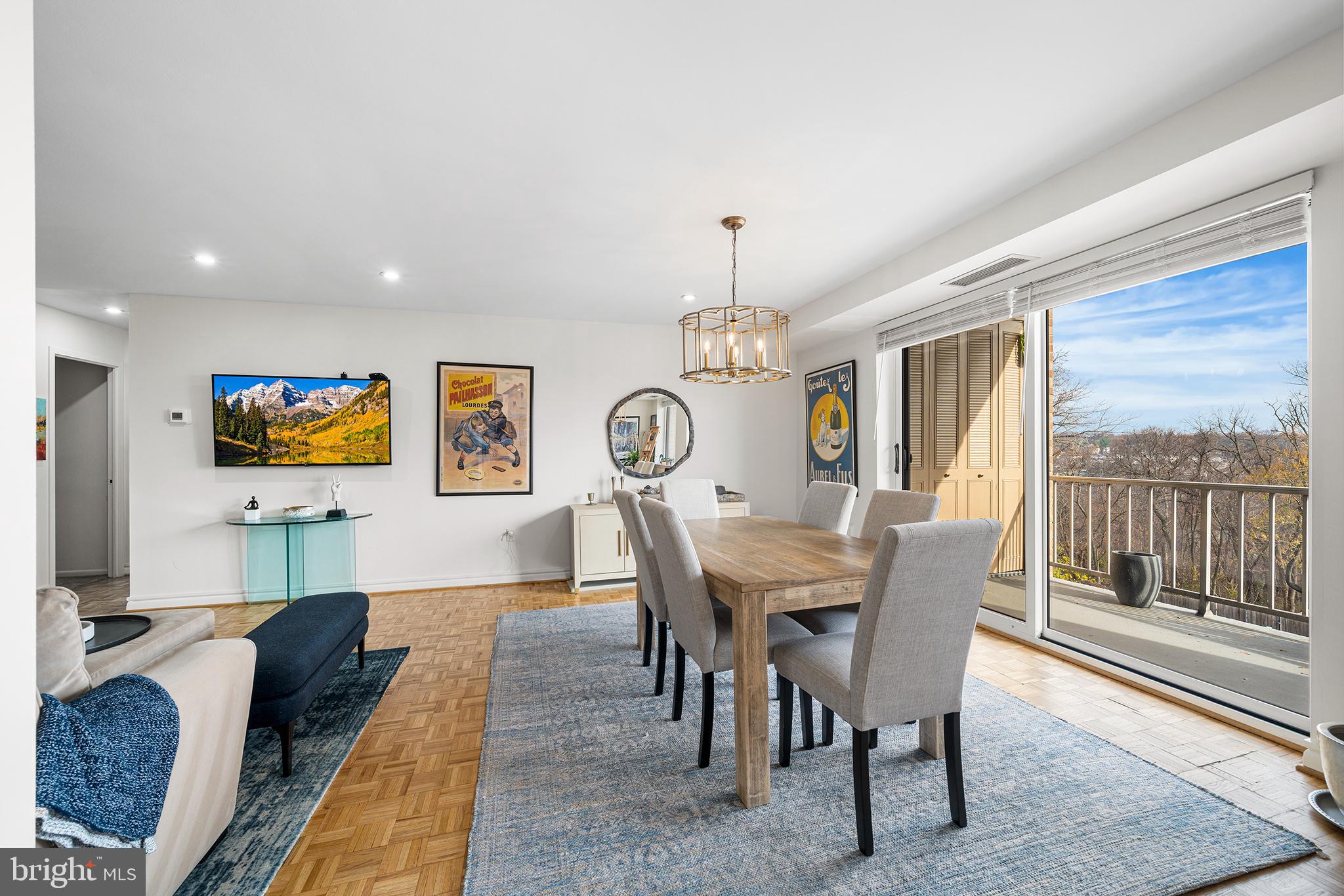 OAK HILL - Residential