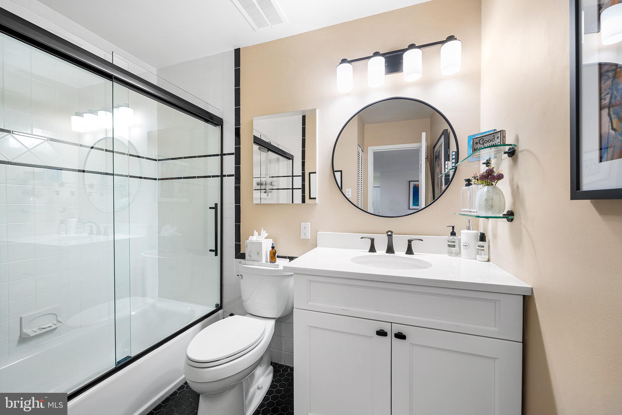 OAK HILL - Residential