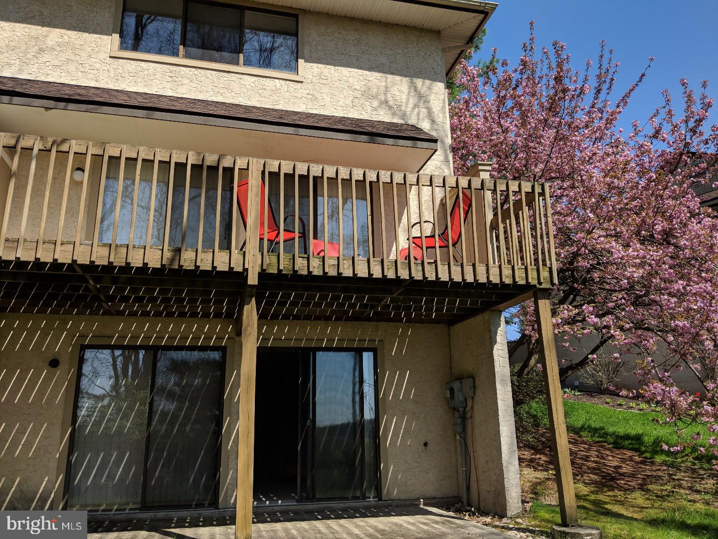FLYING HILLS - Residential