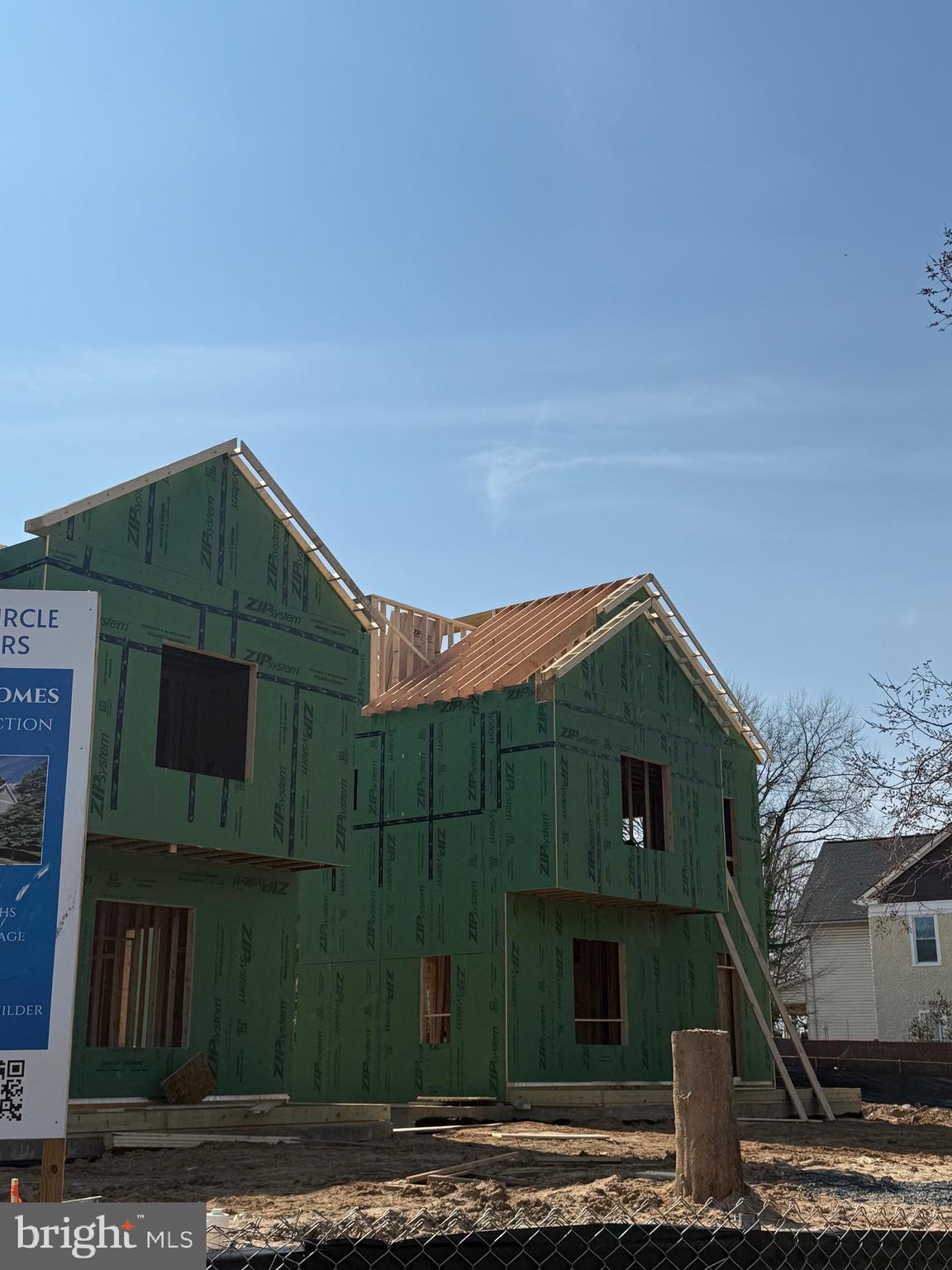 1235 FRANKLIN NE