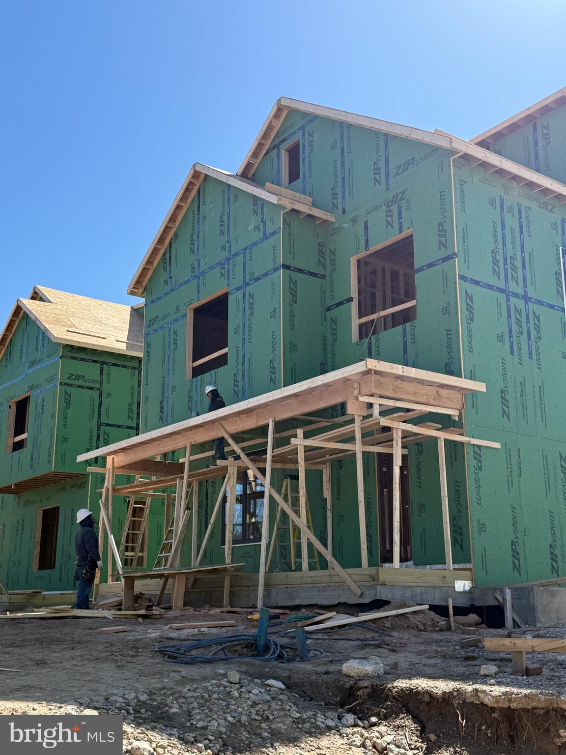 1235 FRANKLIN NE