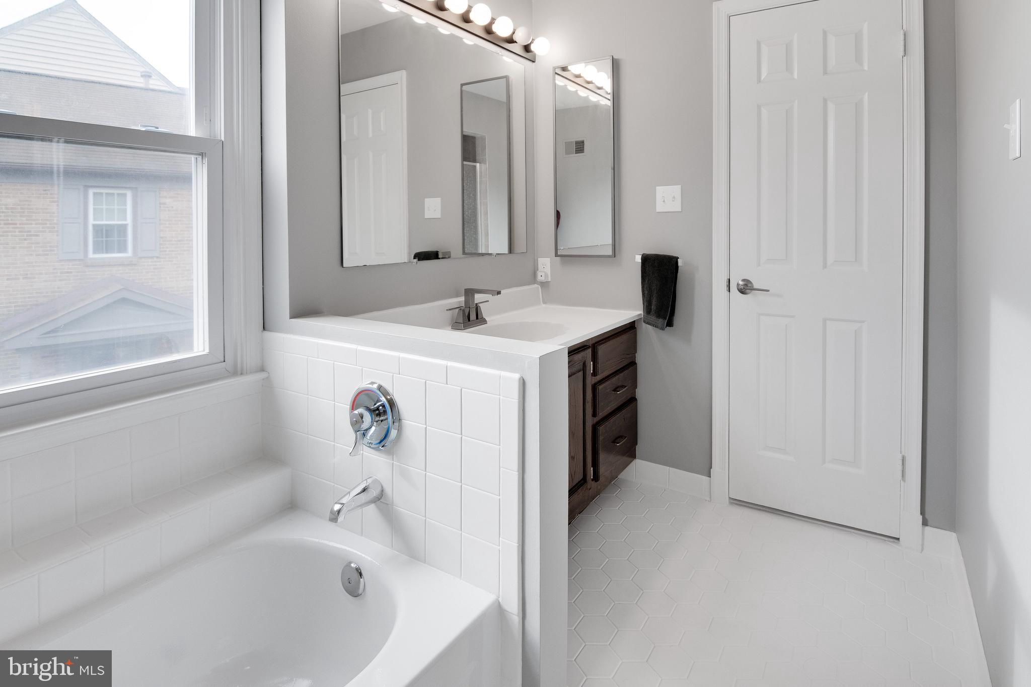 KINGSTOWNE - Residential